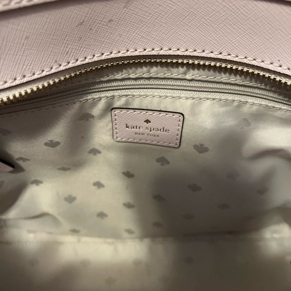 Kate Spade ♠️ Tote. 12” wide 9.5” tall Straps 8.5”. Zipper close. - Picture 5 of 6